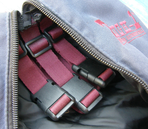 Tough 1 Padded Nylon Halter Bag Bridle Bag Gear Bag Navy Blue