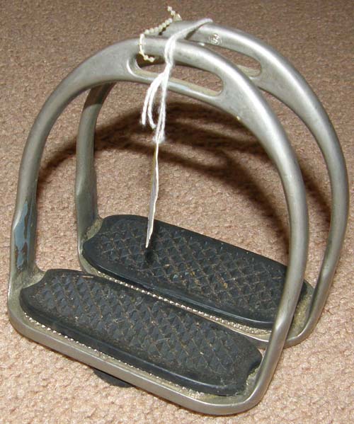 English Stirrups Irons with Pads 4 1/4