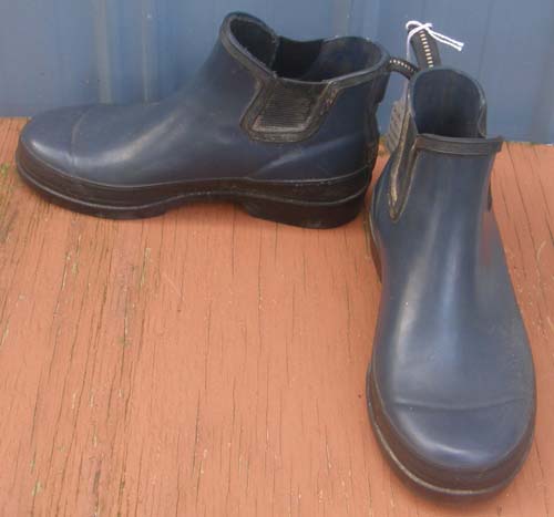 Millers Pull On Rubber Jodhpur Boots Wellies Rubber Muck Boots Muckers Rubber English Riding Boots Childs 4 Navy Blue/Black
