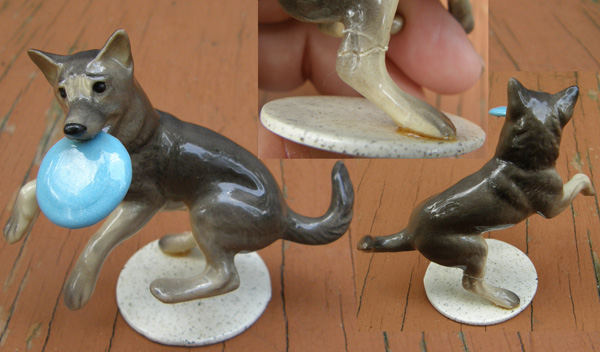 Vintage Hagen-Renaker #2073 German Shepherd & Frisbee VARIATION HR Mini China Dog Figurine
