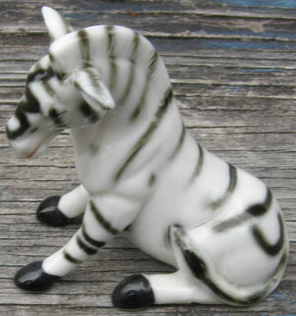Vintage? China Sitting Zebra Figurine Glossy Bone China Seated Zebra