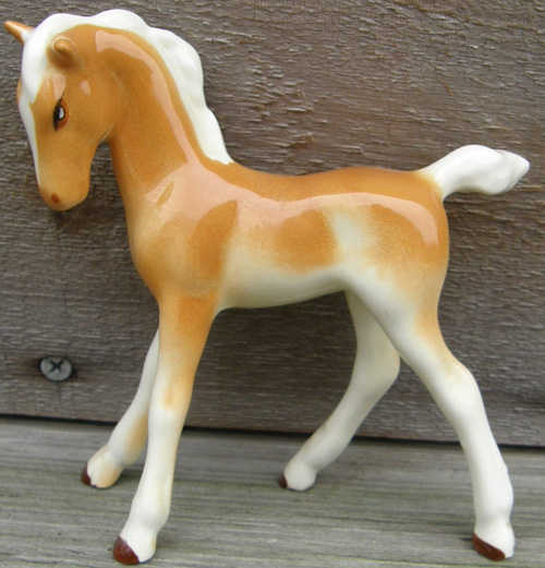 Vintage China Horse Foal Palomino Porcelain Horse Figurine