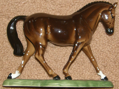 Vintage Loza Electrica Hagen Renaker Bay Dressage Horse On Base Horse Figurine #060 VARIATION