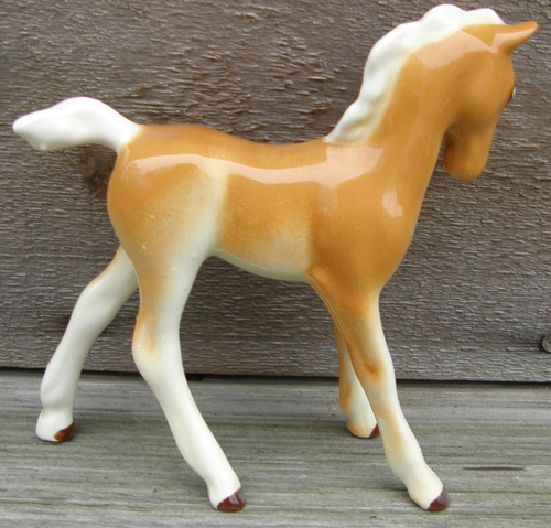 Vintage China Horse Foal Palomino Porcelain Horse Figurine