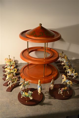 Vintage Dated Lenox Princeton Gallery Collectible 18 Carousel Horses & Stand