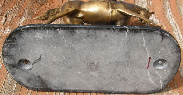 Bronze Racehorse Statue Edwin Bogucki Replica Secretariat Thoroughbred Race Horse Statue Copy on Marble Base TB Horse Racing Bronze Statue