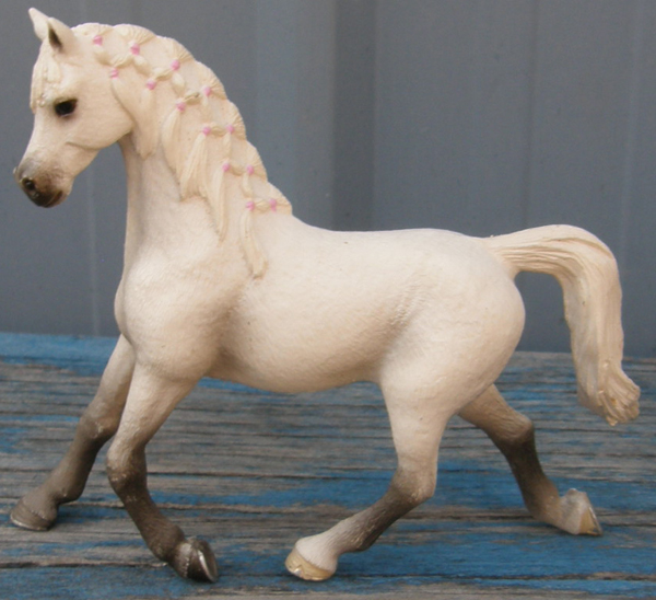 Schleich Arabian Mare White Grey Arab Horse Figurine #13761