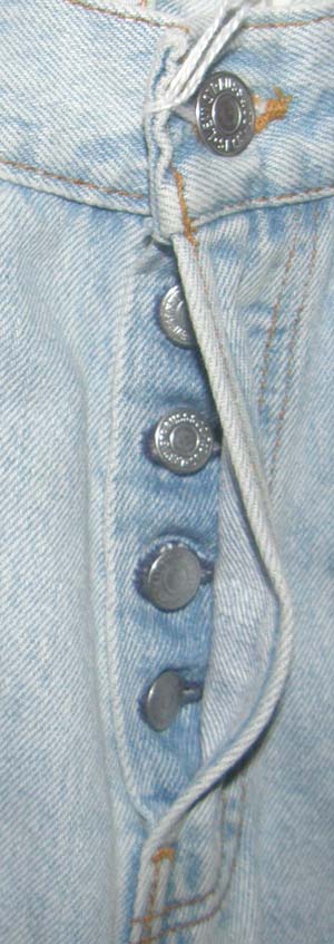 Levi’s Ladies 9 M Straight Leg Jeans Button Fly Denim Jeans