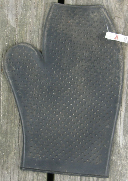 Rubber Grooming Mitt Adult Black