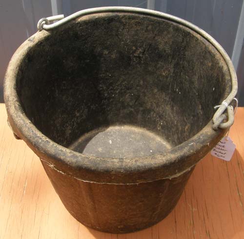 Little Giant Duraflex Round Rubber Bucket 8 Quart Rubber Bucket Feed Bucket