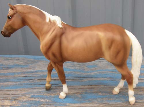 Breyer #1313 ELCR Palomino San Domingo Equestrian Land Conservation Resource Benefit Model 2008
