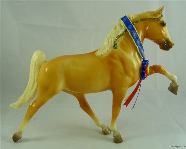 Breyer #410200 Glossy Palomino Tennessee Walking Horse TWH Midnight Sun SR JCP Penneys 2000