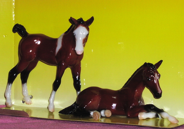 Breyer #700399 Cricket & Willow SR Glossy Bay Pinto Amber & Ashley Foals Special Run Tour Event Model 1999