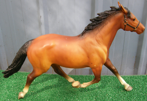 Breyer SR Medium Bay Pacer SR Sears 1981-1985 Special Run Standardbred Pacer