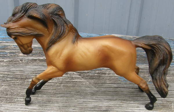 #4812 The Progeny Gift Set Mesteno Buckskin Dun Charging Mustang