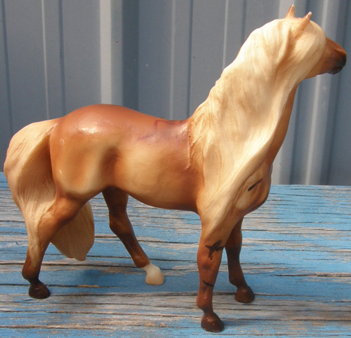 Breyer #750302 Mateo Chestnut Mesteno Mustang SR 2002 Walmart Set Alano & Mateo