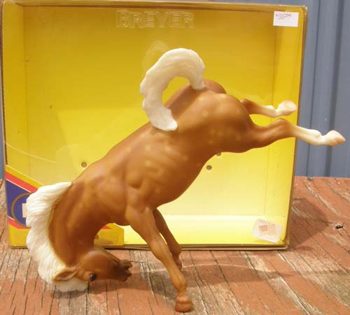 Breyer #932 Dakota Dappled Palomino Bucking Bronco
