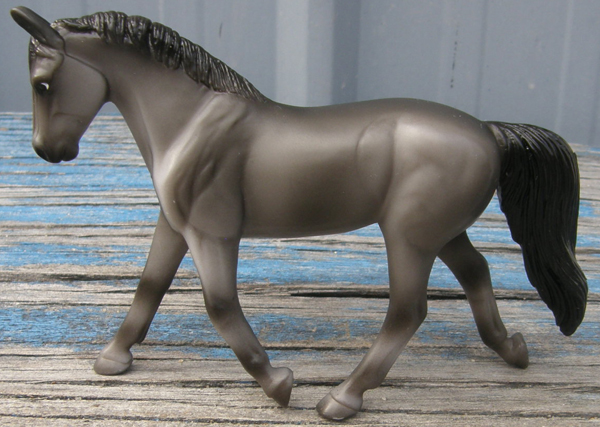 Breyer #6058 Stablemate Deluxe Horse Collection Grey Trotting Warmblood SM