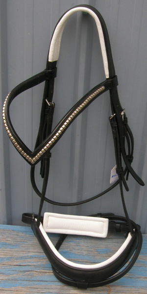 White Padded Leather Black English Headstall Round Raised Jawband Noseband Flash Attachment Snaffle Bridle Dressage Bridle with Metal Link Browband Bling Browband Horse