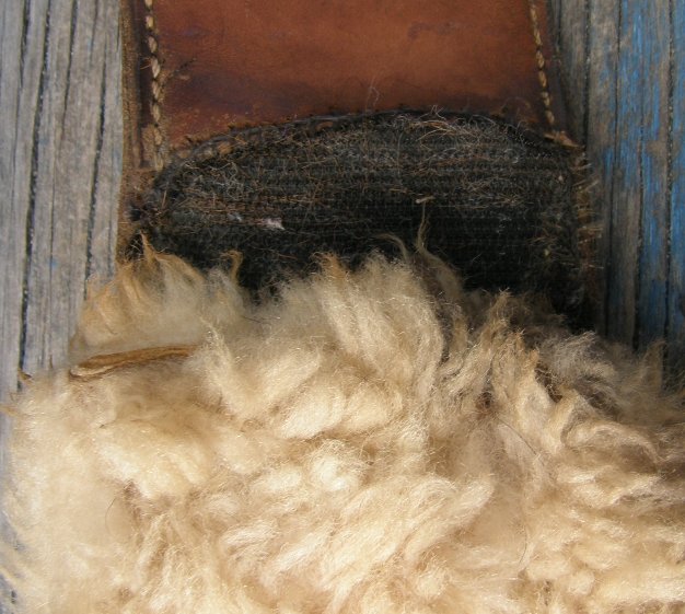 Edgewood? 52” Removable Sheepskin Girth Shaped Leather English Girth Elastic End Split End Girth