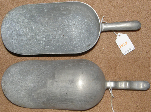 Cast Aluminum Scoop 24 oz Aluminum Feed Scoop