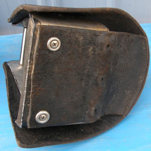 Outfitters Supply Tucker? Trail Glide Stirrups Hooded Western Stirrups Tapaderos Leather Covered Wide Endurance Stirrups Black